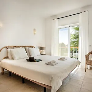 modern-and-spacious-two-bedroom-apartment.hotelaalgarve.com/