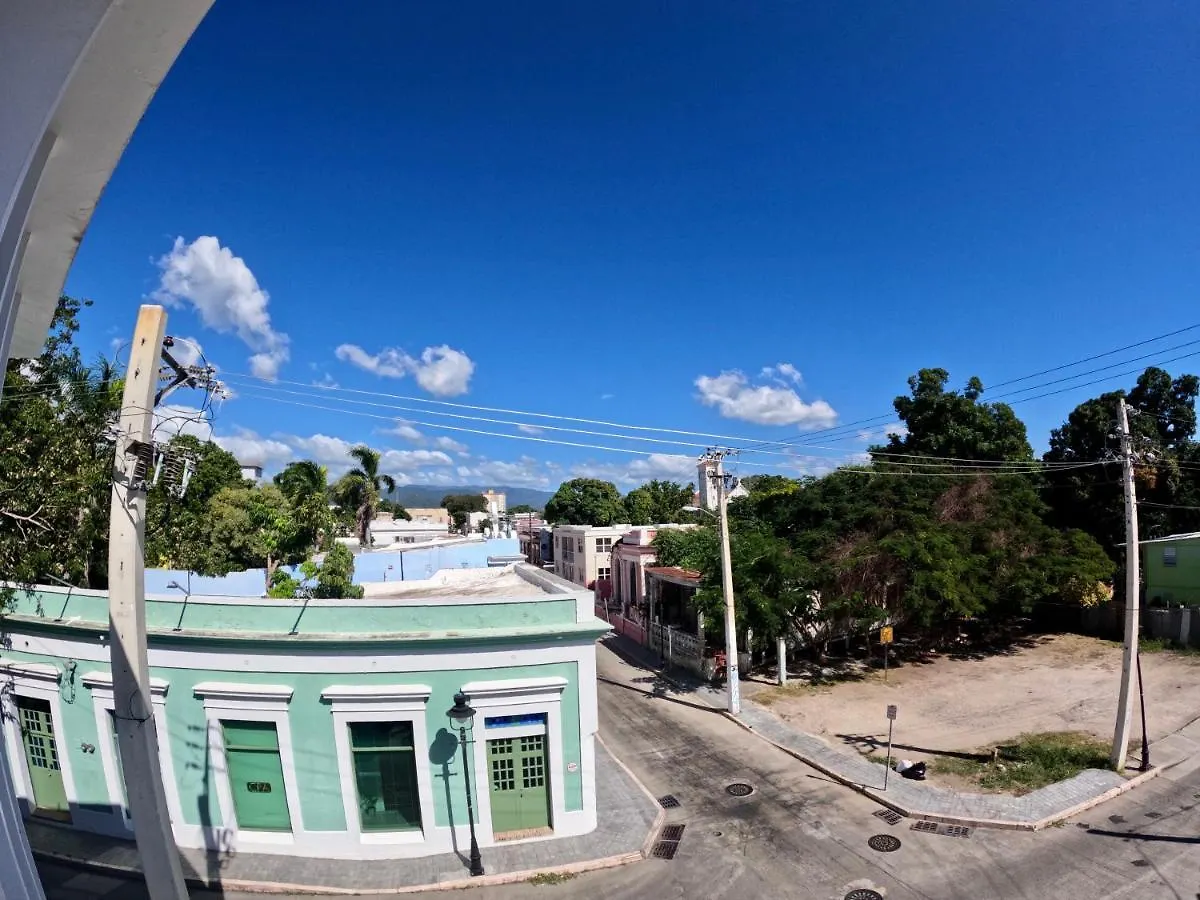 Wifi, Workspace , Perfect Location & Parking Ponce Apartment
